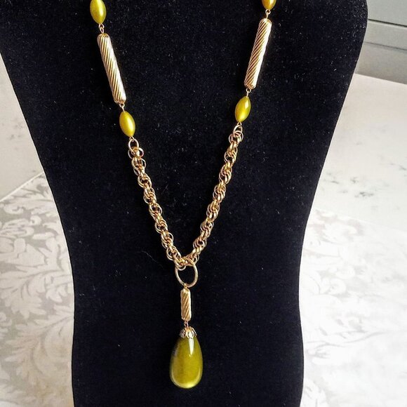 Vintage Sarah Coventry Green Necklace Bracelet Set - Picture 8 of 8